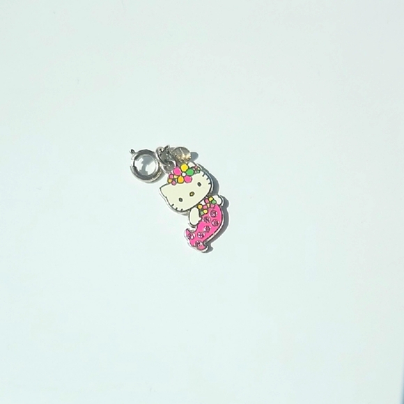 Hello Kitty Mermaid Pendant - Picture 3 of 6